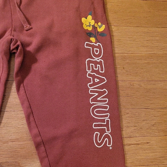 Peanuts Pants - Peanuts Ladied Joggers with Yellow Floral Design